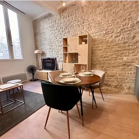 Appartement A Deux Pas Des Arenes De Nimes Exterior photo