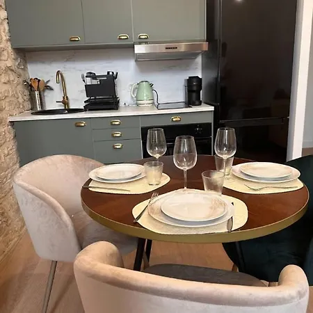 Appartement A Deux Pas Des Arenes De Nimes Exterior photo