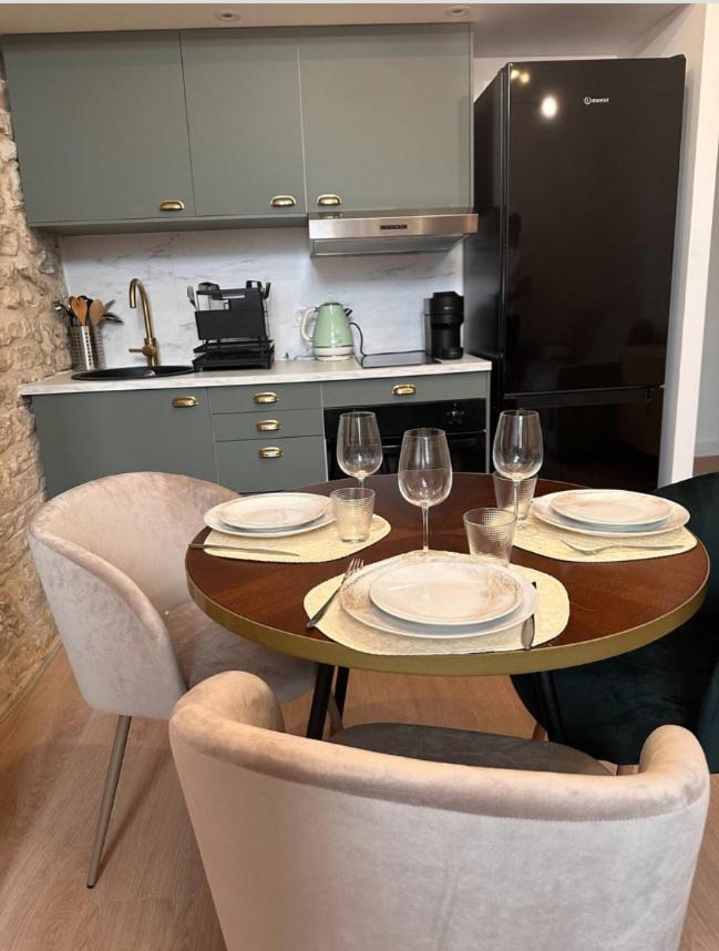 Apartment A Deux Pas Des Arenes De *